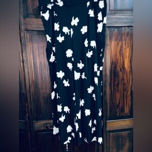 Ann Taylor‎ loved factory, black and white floral white leg pants size 18